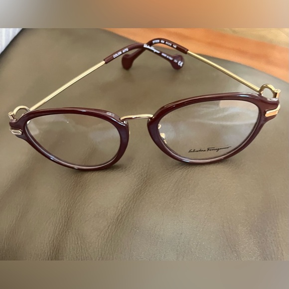 Salvatore Ferragamo Woman Frames SF 2826 - Picture 1 of 7